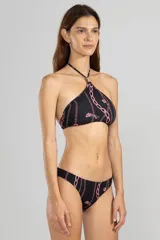 Bombacha de bikini de tiro medio color negro con estampado de cadenas y tigres rosas.