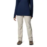 Pantalón de senderismo negro, de corte recto, con cintura media, trabillas para cinturón, bolsillos laterales y bolsillo de seguridad con cierre. Confeccionado con tejido Omni-Shield™ que repele la humedad y Omni-Shade™ Broad Spectrum UPF 50 que protege del sol.