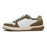Zapatillas urbanas de hombre, marca Country, color blanco con detalles en marrón.