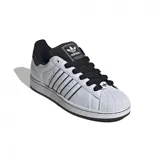 Championes Adidas Superstar II, color blanco con detalles en negro.