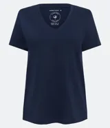 Remera básica de media malla color rosa, con escote en V y mangas cortas.