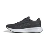 Championes Adidas Runfalcon 5 color gris oscuro con detalles en negro y blanco, con tecnología Cloudfoam en la entresuela y suela Adiwear.