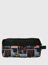 Neceser rectangular negro con estampado de cómics de Star Wars, placa metálica con logo de Star Wars y correa lateral.