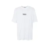 Remera blanca de corte holgado con logo de Puma estampado en el pecho.