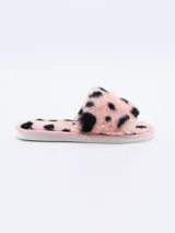 Pantuflas abiertas de piel sintética color marrón con estampado animal print de leopardo.