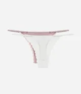 Kit de dos bombachas colaless de algodón, una blanca y otra rosa, con laterales ajustables, detalles de encaje y moño.