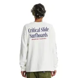 Remera de manga larga color blanco con estampa en el pecho y en las mangas con el logo de la marca Critical Slide.