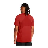 Remera deportiva Under Armour Vanish Seamless de hombre, color negro con logo plateado en el pecho. Confeccionada en tejido transpirable de secado rápido y sin costuras para evitar el roce.