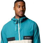 Cortaviento negro con capucha ajustable, cierre frontal con cremallera, bolsillos laterales con cremallera y puños elásticos. Cuenta con tecnología Omni-Shield™ que repele la lluvia y las manchas. Logo de Columbia estampado en el pecho.