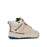 Bota de trekking Columbia Facet 75 Equinox color beige con detalles en negro y naranja. Confeccionada en malla duradera con capas sin costuras y soporte de TPU translúcido en la parte media del pie y clip en el talón para protección y estabilidad.