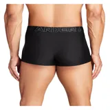 Pack de tres boxers negros Under Armour con cintura elástica gris con el logo de la marca.