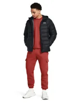 Campera puffer color beige con capucha, cierre frontal y logo de Under Armour en el pecho.