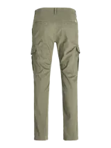 Pantalón cargo color verde oliva con cierre de cremallera y bolsillos laterales.