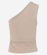 Top ajustado de un solo hombro, color beige claro, con detalle fruncido y abertura lateral ajustable con un ojal metálico.