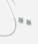 Conjunto de collar corto con hilo de cristal artificial y caravanas pequeñas con zirconia.