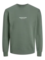 Buzo verde de manga larga y cuello redondo con logo "Originals Studio" estampado en el pecho.