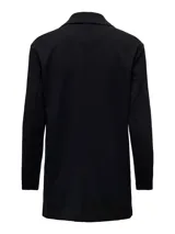 Blazer negro largo, abierto, de corte recto y manga larga.