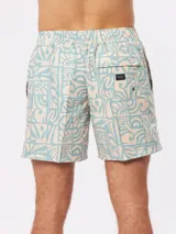 Short de baño celeste con estampado abstracto en color beige, cintura elástica con cordón ajustable.