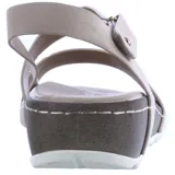 Sandalias Lady Confort Birch color beige con plataforma corrida.