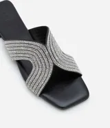 Sandalias planas Satinato negras de material sintético con doble tira ancha cubierta de strass.