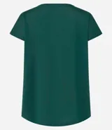 Remera lila de microfibra con escote redondo y mangas cortas.