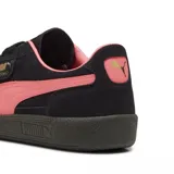 Championes Puma Palermo negros con detalles en rosa, confeccionados en gamuza.