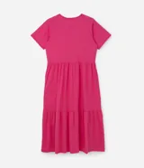 Vestido midi fucsia de algodón, con cuello redondo, mangas cortas, corte a la cintura y falda amplia con volantes.