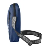 Bolso bandolera Caterpillar unisex color gris oscuro con logo de la marca en blanco. Cuenta con un compartimento principal con bolsillo interior, bolsillo frontal con llavero, correa ajustable para el hombro y logo reflectante.