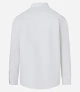 Camisa celeste de corte regular, confeccionada en microfibra, con cuello inglés, mangas largas y abotonado frontal.