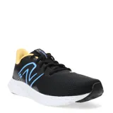 Championes New Balance 411 V3, color negro con detalles en celeste y amarillo, capellada de malla y superposiciones sintéticas, entresuela de espuma EVA y suela de goma.