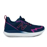 Championes New Balance Ryval para dama, color azul con detalles en fucsia y logo "N" en negro.