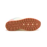 Championes Caterpillar modelo Ventura, color blanco, rosa y celeste, con cordones y suela marrón.