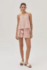 Top halter estampado, confeccionado en una delicada mezcla de algodón y seda.