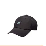 Gorra de béisbol negra con logo Converse Star Chevron en parche cuadrado. Tiene forro de polar, visera precurvada y seis paneles.