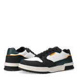 Championes acordonados N+ Jutai color beige con detalles en blanco y suela marrón.