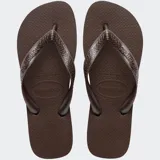 Ojotas Havaianas Top color marrón con textura en la plantilla y tiras con diseño en relieve.