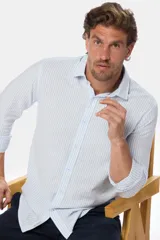 Camisa de manga larga con rayas verticales color beige y blanco, modelo slim fit, con botones personalizados.