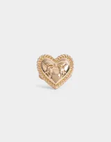 Anillo dorado con forma de corazón y moño.