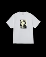 Remera blanca de algodón con estampa frontal de Andy Warhol en blanco y negro.