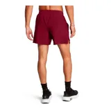 Short de running Under Armour Launch de 5 pulgadas, color bordó con logo reflectivo en el lateral.