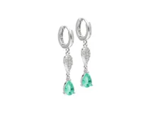 Caravanas colgantes de plata 925 con circonia verde en forma de gota.