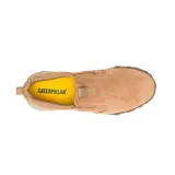 Zapatillas Caterpillar Hex Ready Slip On color marrón claro, sin cordones, con capellada de cuero y suela de goma con tecnología Hex para mayor tracción.
