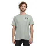 Remera verde de manga corta con estampado en el pecho.