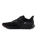 Championes New Balance modelo 411 V3, color negro, con suela Ground Contact EVA y almohadillas de goma.