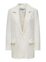 Blazer blanco de corte oversize, con cuello de solapa y cierre con botones.