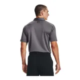 Chomba Under Armour Tech Polo para hombre, de color negro con logo en el pecho y detalles en gris en el cuello. Confeccionada con tejido UA Tech™ de secado rápido y corte holgado.
