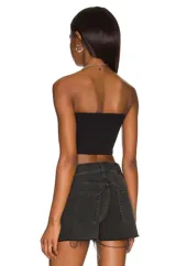 Top bandeau color crema en jersey de algodón con punto acanalado.