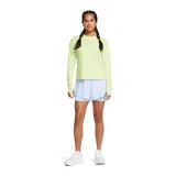 Short deportivo Under Armour Fly By 2 in 1 para mujer, color verde agua con detalles en blanco. Cuenta con cintura elástica, calza interior incorporada y bolsillo lateral con cierre.