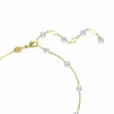 Colgante con cadena dorada y dije de estrella de mar con Crystal Pearls blancas y cristales azules y verdes.