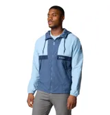 Cortaviento negro con capucha ajustable, cierre frontal con cremallera, bolsillos laterales con cremallera y puños elásticos. Cuenta con tecnología Omni-Shield™ que repele la lluvia y las manchas. Logo de Columbia estampado en el pecho.